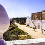 Masseria Palombara, Relais outside