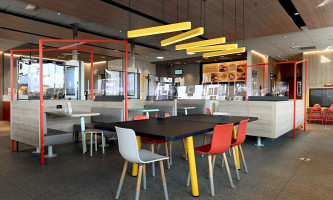 Mcdonald's Oleggio Via Carmine inside