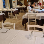 Pizzeria Gaia Da Camino inside