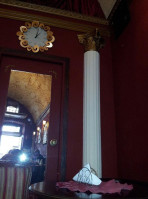 Parisi Cafè outside