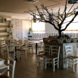 Ada À l'intérieur