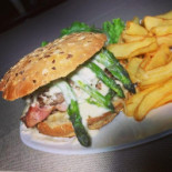 Caponord Risto Pub food