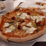 Pizzeria Maxim food