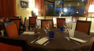 Pizzeria Maxim inside