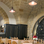 La Bella Idrusa À l'intérieur