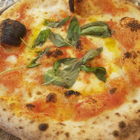 Elvy’s Neapolitan Pizza Nourriture