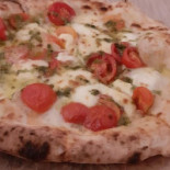Elvy’s Neapolitan Pizza Nourriture