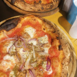 Elvy’s Neapolitan Pizza Nourriture
