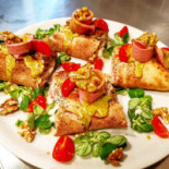 Bites food