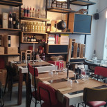Sciùrum Pizza Restaurant Cocktail Bar À l'intérieur
