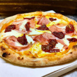Pizza Max food