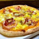 Pizza Max food
