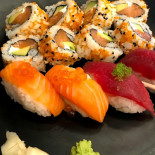 Zanga Sushi food