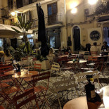 I Grilli À l'intérieur