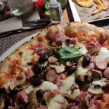 A'nìca Pizza Gourmet food