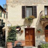 Sperone Nudo outside