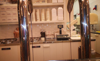 Gioelia Cremeria, Parma Est inside