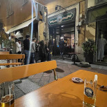 Mastiff Pub Dentro