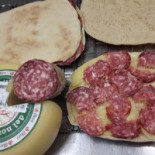 Pizzagrium Agri Pizzeria, Torta Al Testo Nourriture