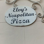 Elvy’s Neapolitan Pizza Boisson