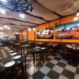 Alberto's Dentro
