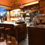 Mastiff Pub Dentro