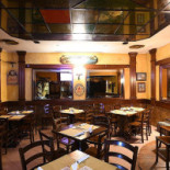 Mastiff Pub Dentro