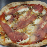 Pizzagrium Agri Pizzeria, Torta Al Testo Comida