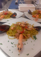 O' Vesuvio Pizzeria Napoletano food