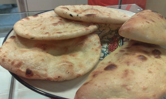 La Pizzeria Pescarese food
