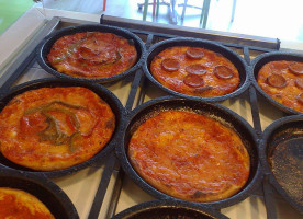 La Pizzeria Pescarese food