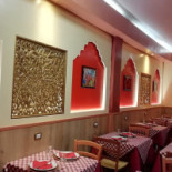 Tanduri À l'intérieur