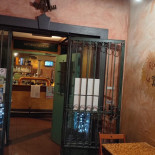 Le Chiavi D'oro inside
