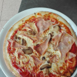 Nerone Nourriture