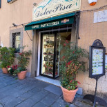 Dolcepisa outside