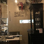 Delio À l'intérieur