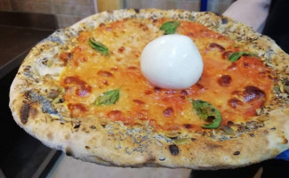 Pizzamore Pizza A Domicilio food