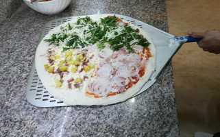 Pizzamore Pizza A Domicilio food