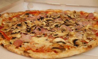 Pizzeria Chilli Pepper food