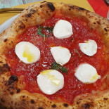 Pummarola Gourmet food
