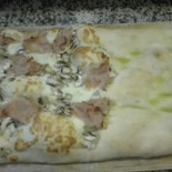 Pizza Lesta food