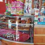 Pizza Lesta inside