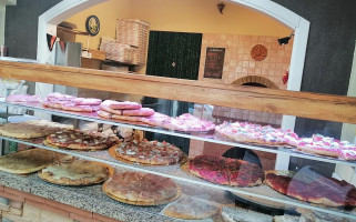 Pizzeria Time Out Di Lazzeri Samanta outside