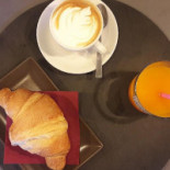 Kaboom Cafe' Comida