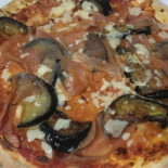 Calaluna Pizzeria A Ravenna food