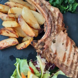 Calaluna Pizzeria A Ravenna food