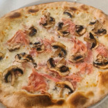 Pizza Rho Nourriture