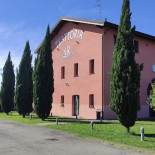 Trattoria La Vecchia Reggio outside