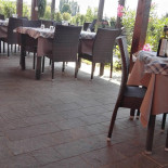 Trattoria La Vecchia Reggio outside