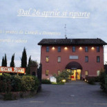 Trattoria La Vecchia Reggio outside